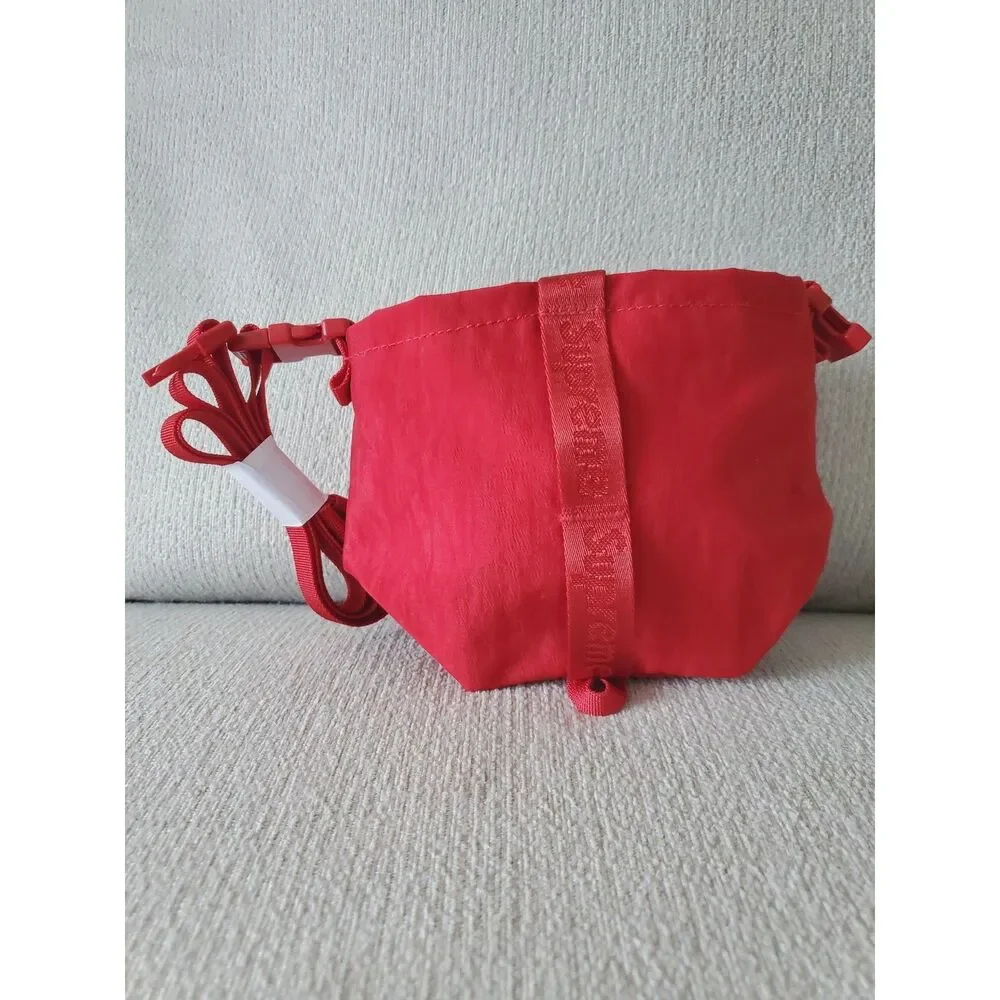 Supreme red logo